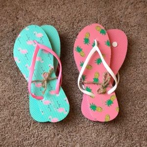 Old navy tropical flip flops